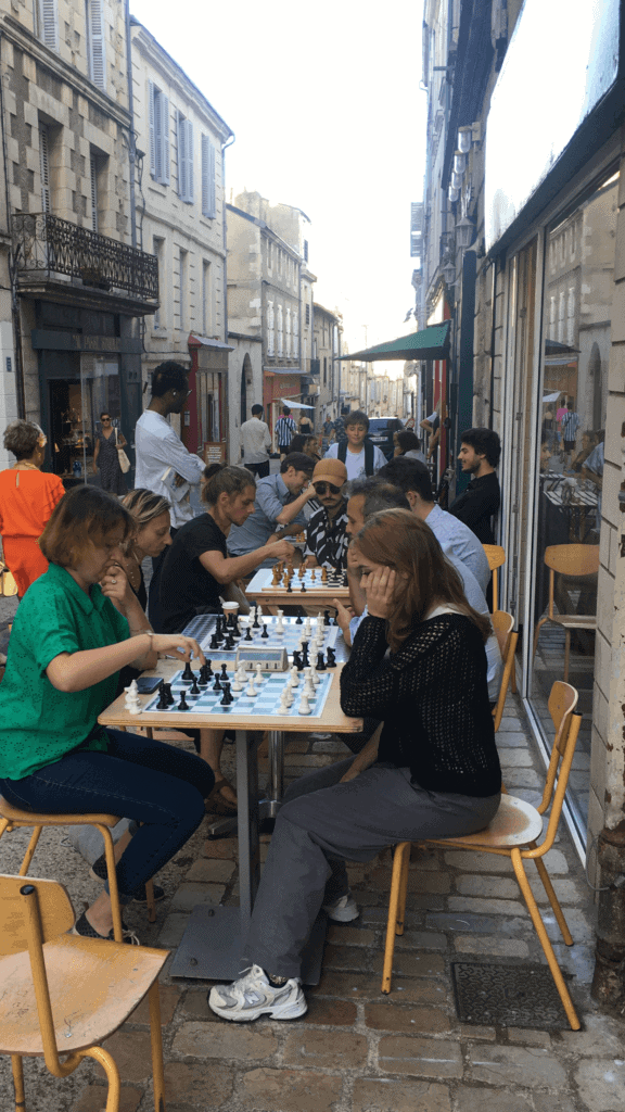 Ouverture du club au 171, Grand Rue Gdrue 1 1