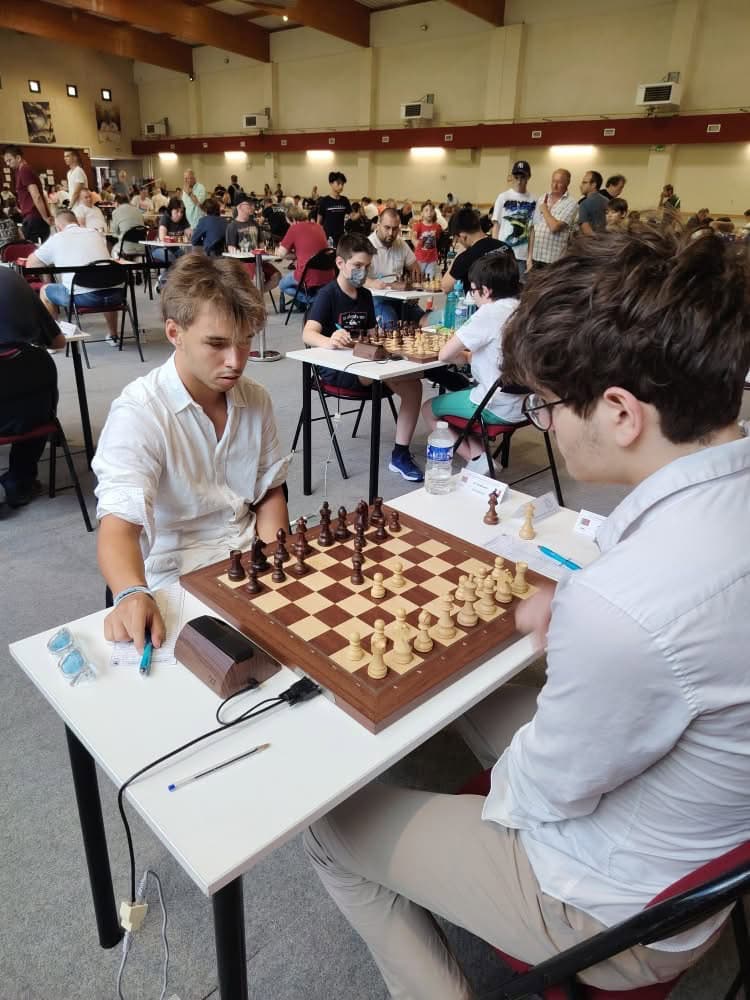 Ewen Pichon de Poitiers-Migné Échecs au tournoi de Créon dans l'objectif de réaliser une norme de Maître International