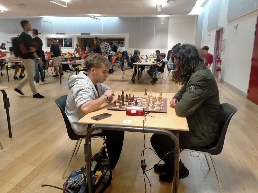 Rapide de La Couronne : le quarté dans le désordre! rapide de la couronne 4 joueurs de poitiers migne echecs aux 4 premieres places ewen pichon et amir rasouli
