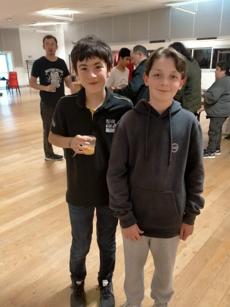 Rapide de La Couronne : le quarté dans le désordre! rapide de la couronne 4 joueurs de poitiers migne echecs aux 4 premieres places pierre fesseau et marius lefol