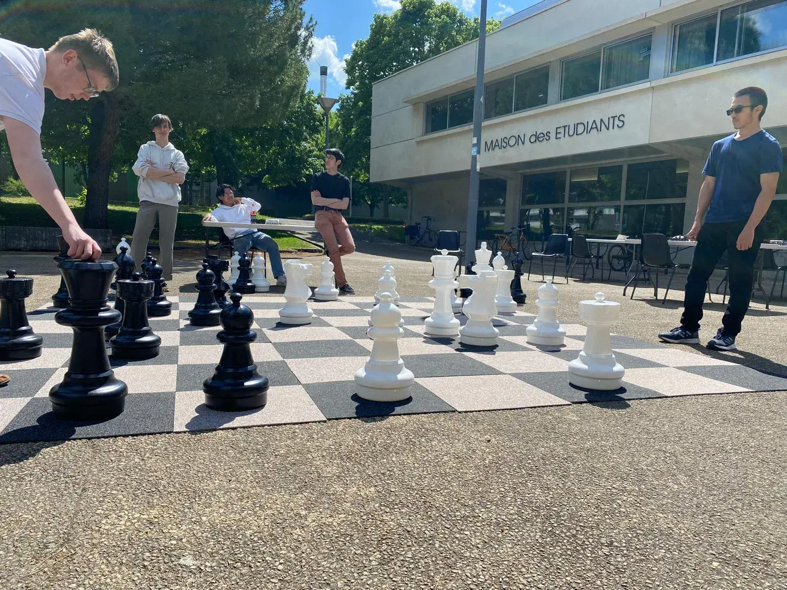Prestations échecs à Poitiers en entreprise, dans les écoles, dans les résidences pour seniors - Poitiers-Migné Échecs, club d’échecs Poitiers- Vienne - Grand Poitiers - Nouvelle Aquitaine
